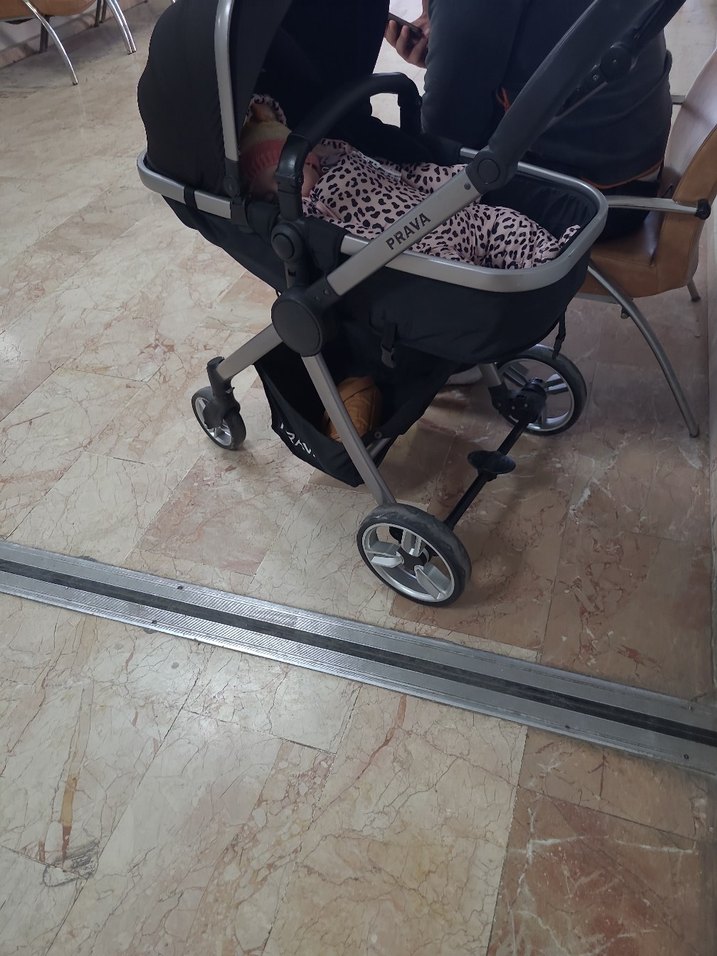 Prava Siyah Gri Bebek Arabası - Görsel 2