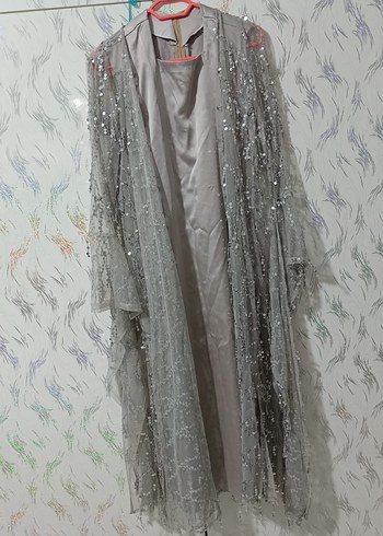 Uzun Kollu Gri İşlemeli Kadın Abiye Elbise - Görsel 3