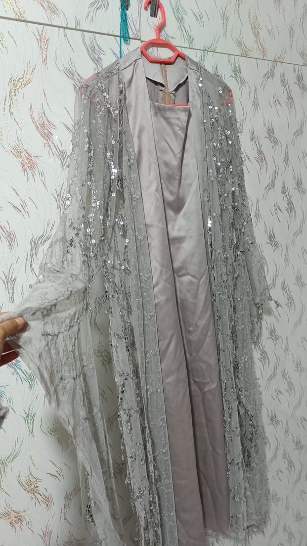 Uzun Kollu Gri İşlemeli Kadın Abiye Elbise - Görsel 2