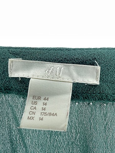 44 Beden yeşil Renk H&M Kısa Tulum %70 İndirimli.