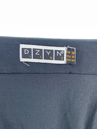 36 Beden siyah Renk PreLoved Mini Etek %70 İndirimli.