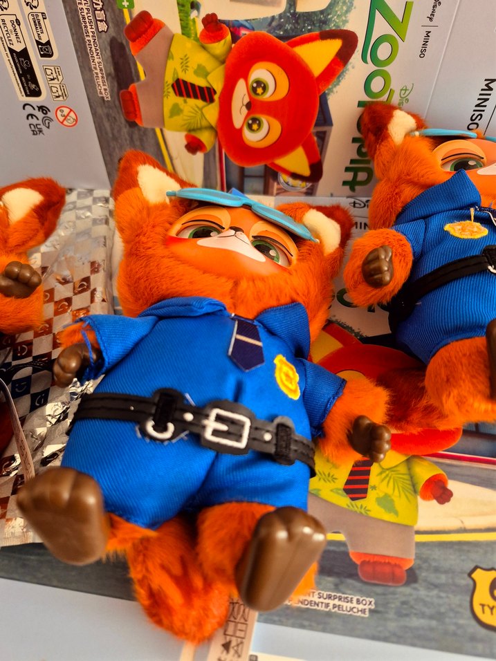 Renkli Mavi Polis Kostümlü Peluş Oyuncak - Görsel 2