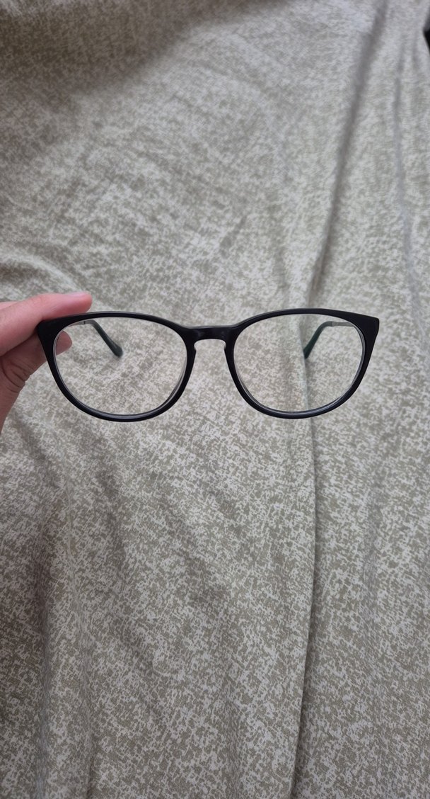 Siyah Kenarlı Gri Siyah Gözlük - Görsel 5