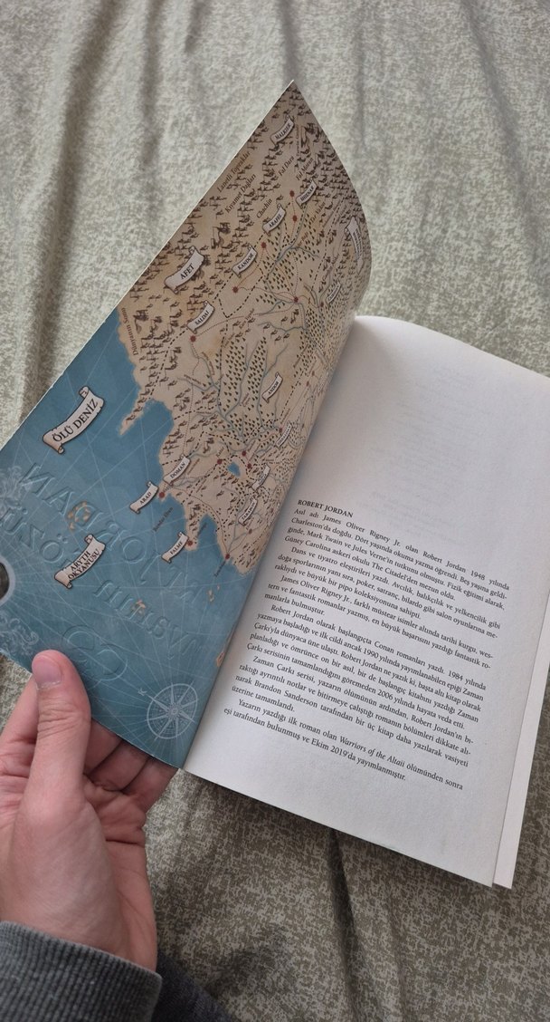 Robert Jordan - Dünyanın Gözü (Zaman Çarkı) - Görsel 4