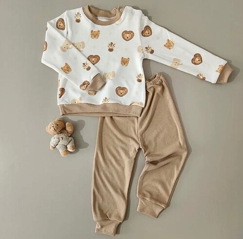 Erkek çocuk pijama takımı