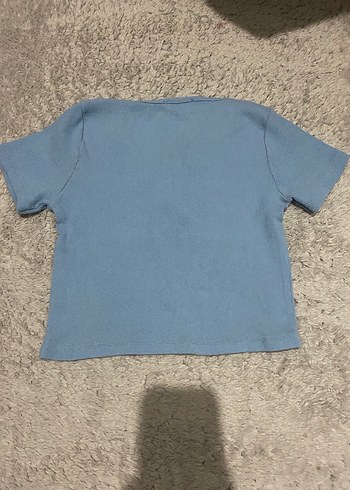 Mavi Düğmeli Kız Tişörtü - Görsel 3