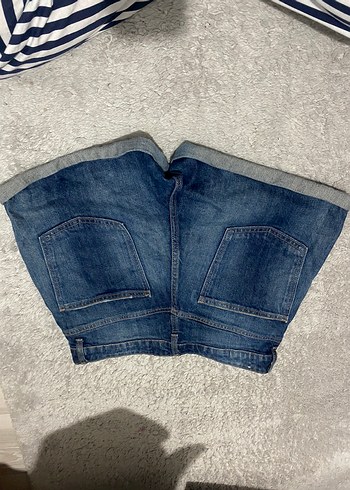 Gevşek Kesim Kemerli Mini Kot Şort - Görsel 3