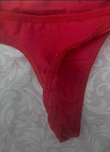 Kırmızı tanga 