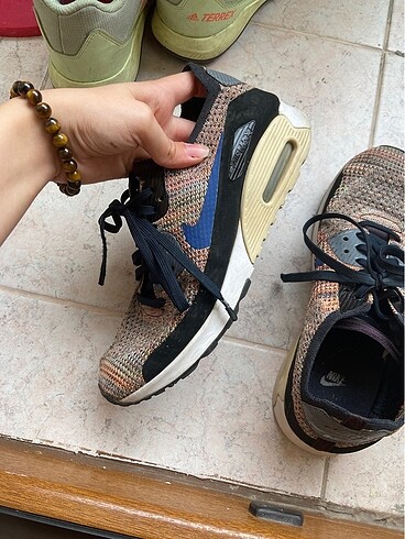 38,5 Beden Nike air max ayakkabı
