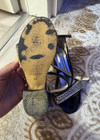 Kız Çocuk Siyah Yılan Derisi Desenli Tokalı Özel Ayakkabı - Görsel 2