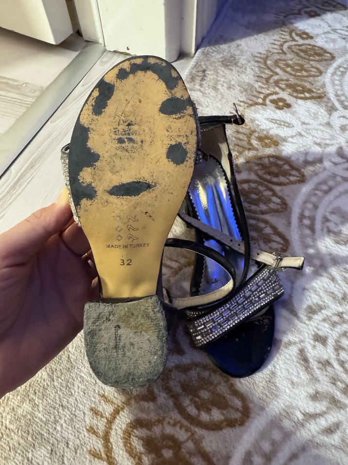 Kız Çocuk Siyah Yılan Derisi Desenli Tokalı Özel Ayakkabı - Görsel 2