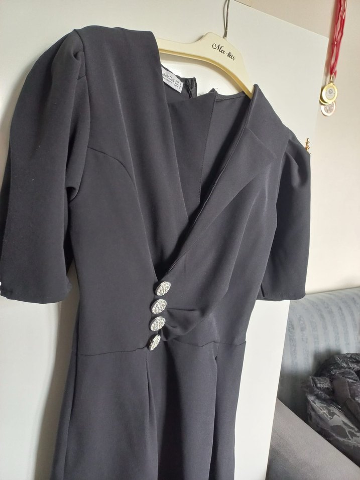 Düğmeli Siyah Uzun Kadın Elbise - Görsel 2