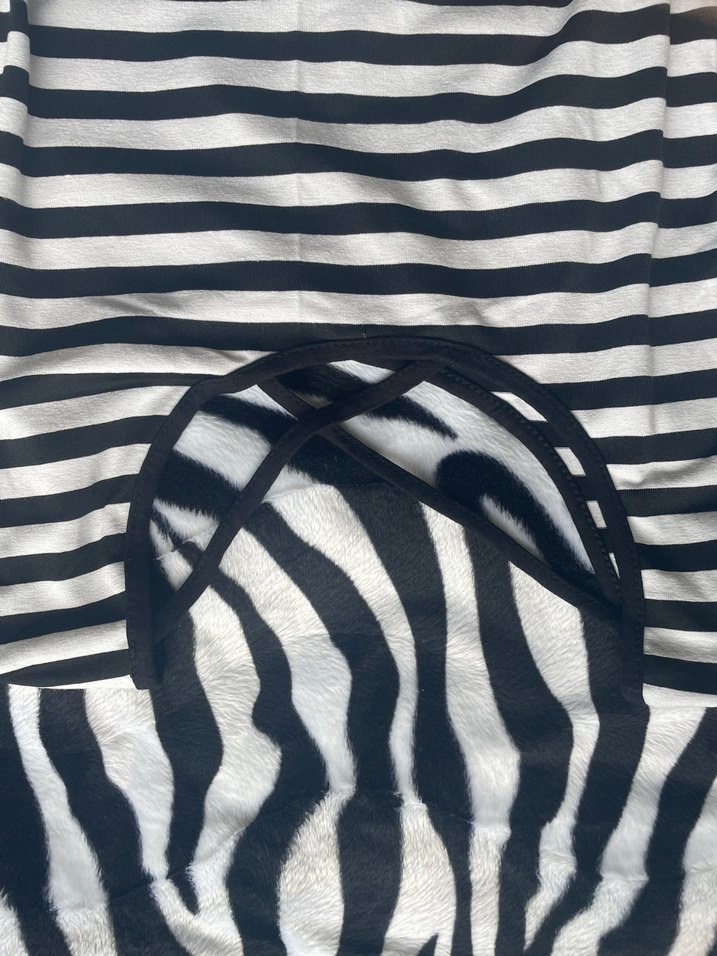 Çizgi Desenli Fırfırlı  elbise - Görsel 3