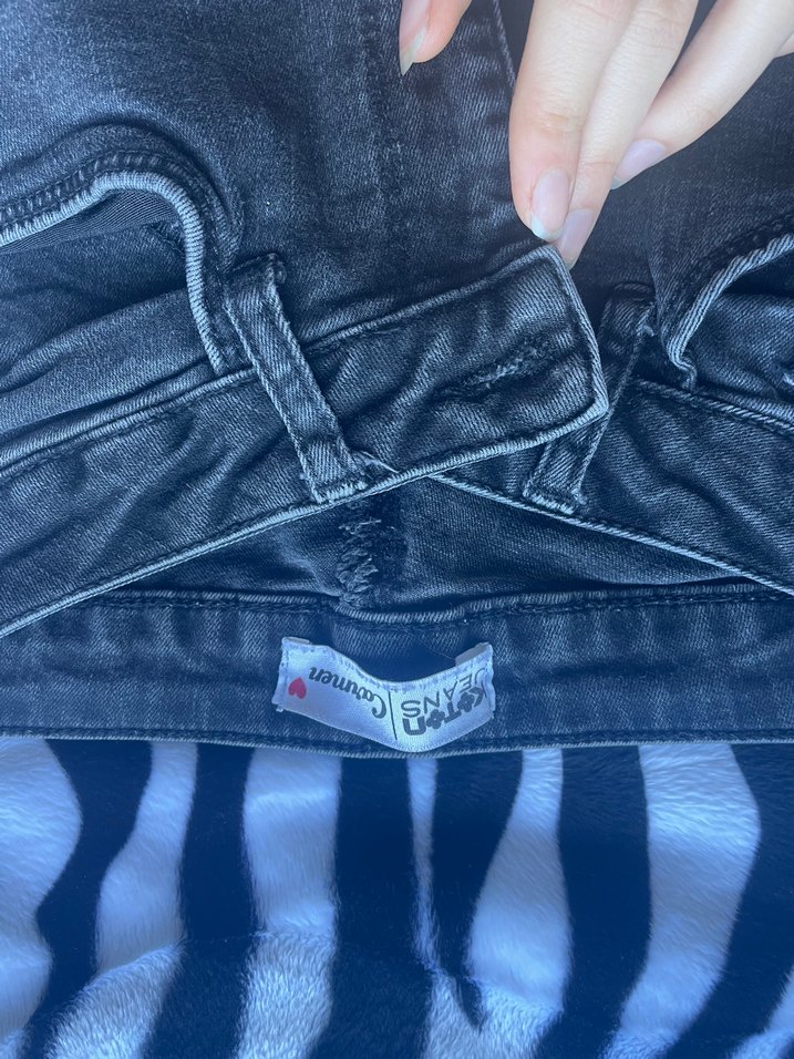 Siyah boncuk detaylı Fit Kadın Kot Pantolon - Görsel 4