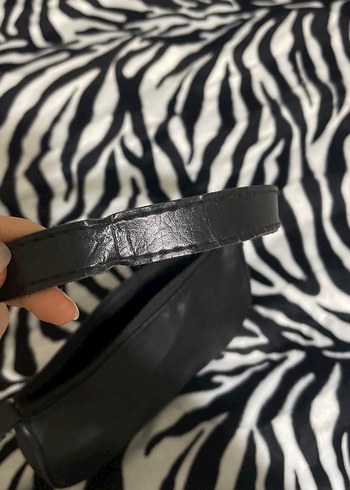 Siyah çanta - Görsel 5