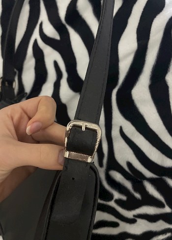 Siyah çanta - Görsel 3