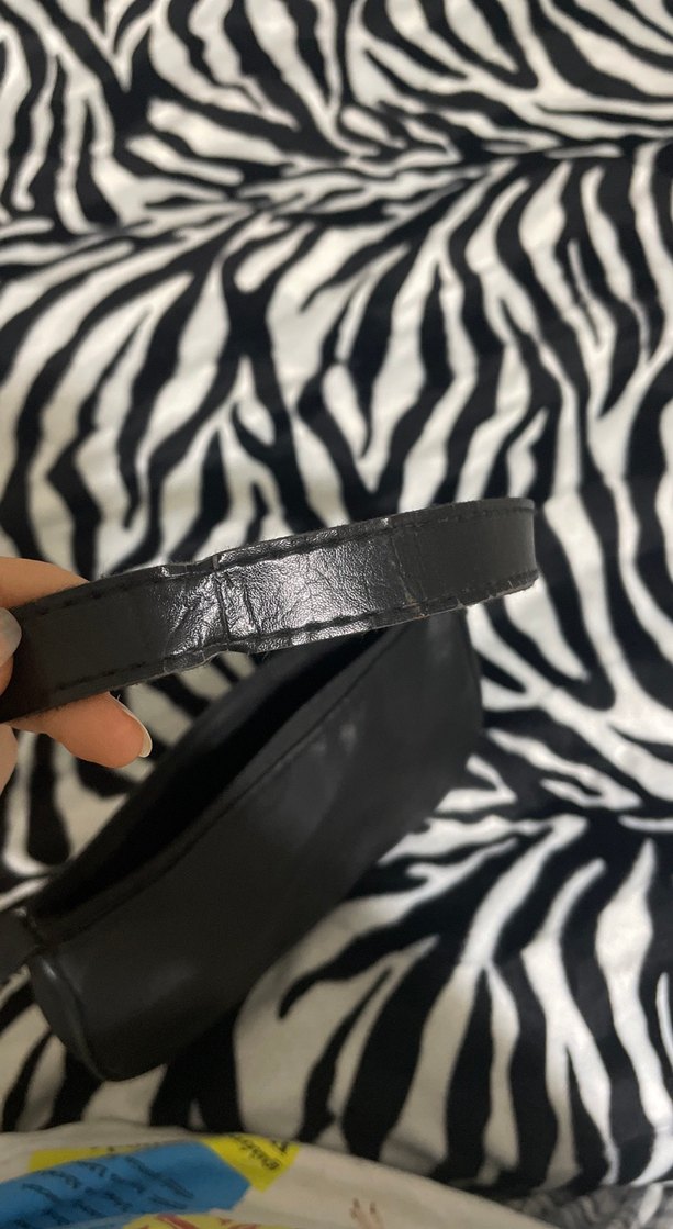 Siyah çanta - Görsel 5