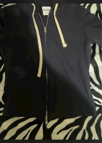 Fermuarlı üste oturan bershka hırka - Görsel 3