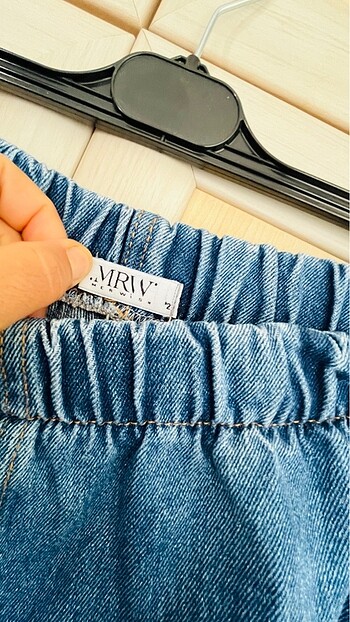 42 Beden lacivert Renk Mevis Paçası Taşlı Jean Pantolon