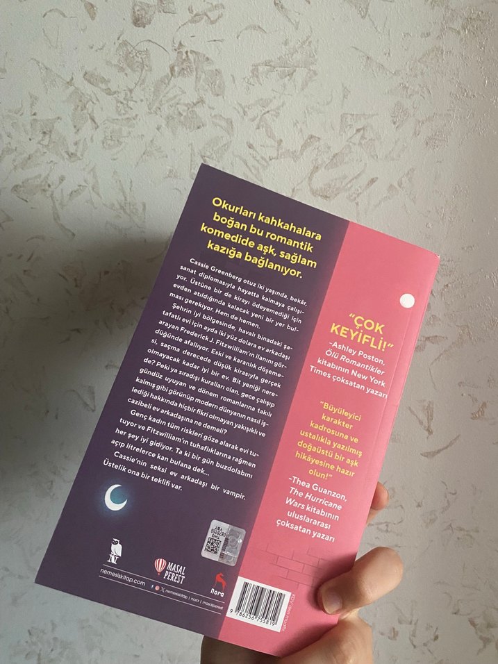 Ev Arkadaşım Bir Vampir - Jenna Levine - Görsel 3