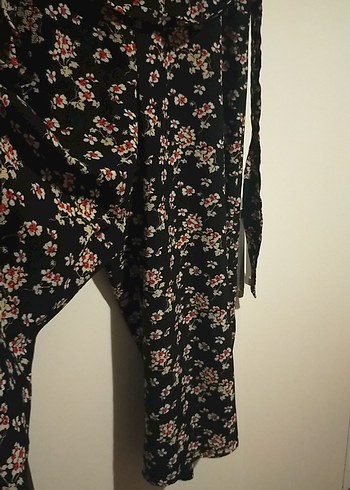 Siyah Çiçekli midi tulum - Görsel 4