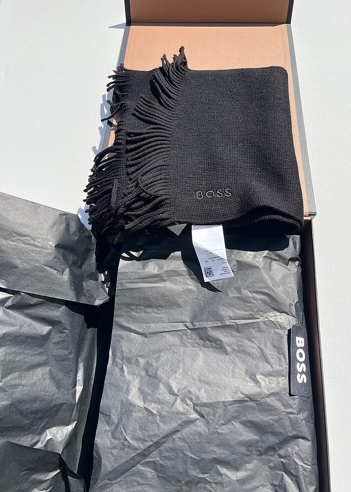 Boss Etiketli Erkek Atkı - Görsel 2