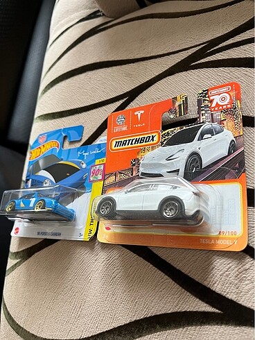 Beden Renk Hotwheels Matchbox Kapalı Kutu Arabalar