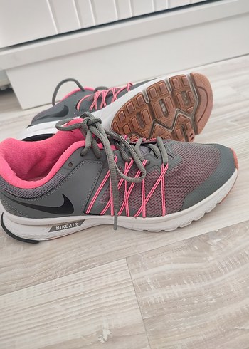 38 Beden Nike Air Gri-Pembe Bağcıklı Kadın Spor Ayakkabı