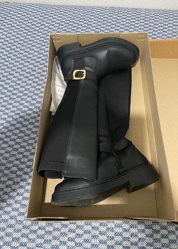 Zara Sikligin Ve Rahatligin Siyah Cizme