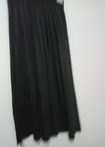Siyah Pilili Uzun Kadın Etek - Görsel 3