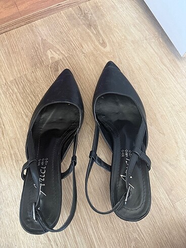 37 Beden Stiletto ayakkabı yazlık