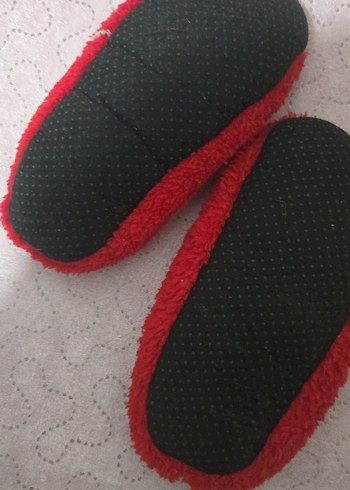 Kızlar için Kırmızı Nakışlı Sıcak Ev Terliği - Görsel 2