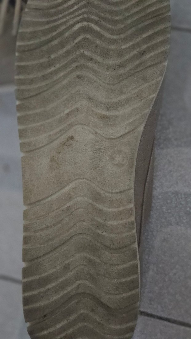 Bej Yılan Desenli Dolgu Topuklu Ayakkabı - Görsel 3