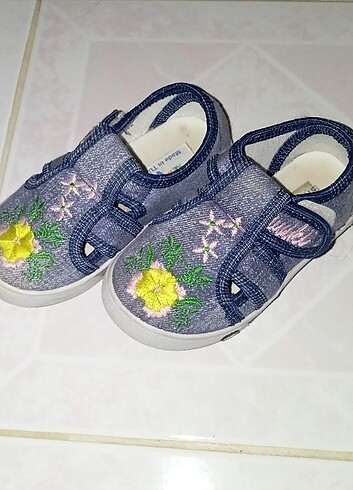 Diğer Kız Çocuk Sandalet