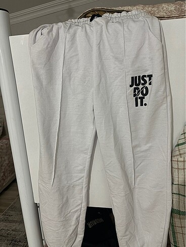 Nike 1 kere giyildi tertemiz lekesi yok