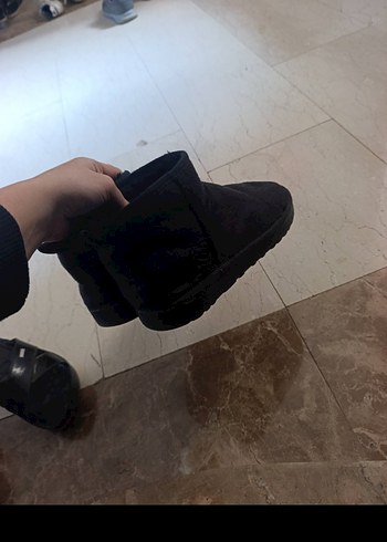 Siyah Süet Tüylü Stiletto Topuklu Kadın Bot - Görsel 3