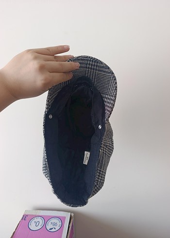 Gri Ekoseli Zincir Detaylı Kadın Şapka - Görsel 3