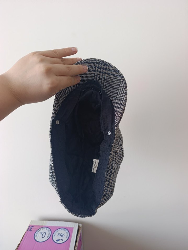 Gri Ekoseli Zincir Detaylı Kadın Şapka - Görsel 3