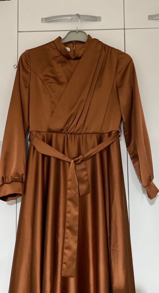 Kahverengi Uzun Drapeli Kadın Elbise M bedene uygun - Görsel 3