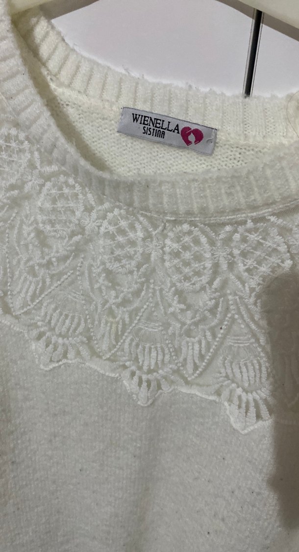 Örgü Detaylı Beyaz Kadın Kazak - Görsel 3