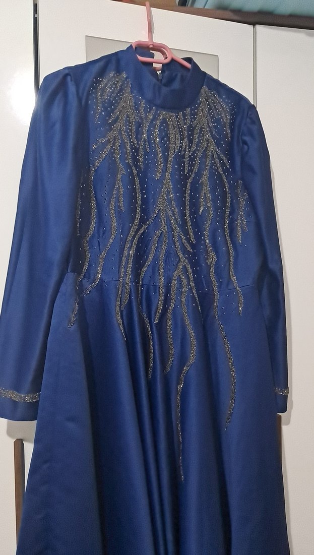 Lacivert İşlemeli Uzun Kollu Abiye Elbise - Görsel 2