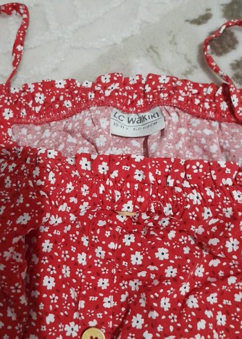 Kırmızı Çiçekli Düğmeli Mini Bluz - Görsel 2