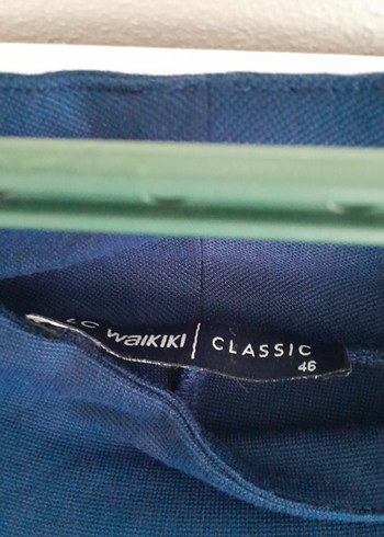 Koyu Mavi Boğazlı elbise - Görsel 3