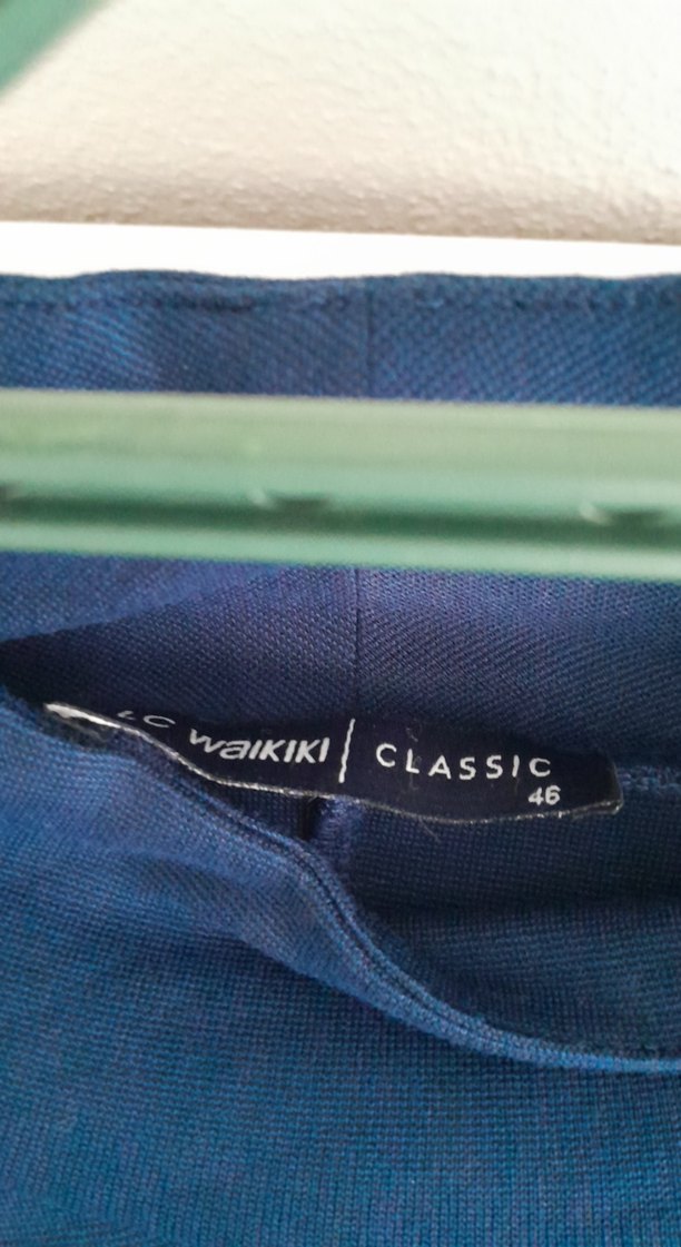 Koyu Mavi Boğazlı elbise - Görsel 3