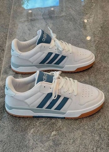 Adidas Beyaz Bağcıklı Spor Ayakkabı
