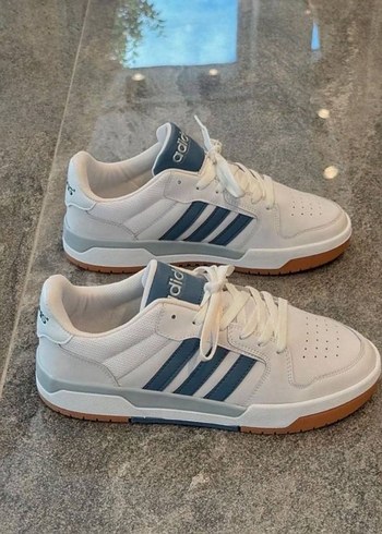 44 Beden Adidas Beyaz i Bağcıklı Spor Ayakkabı