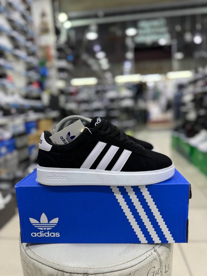 Adidas Siyah Beyaz Düşük Bilekli Sneaker — görsel 3/9