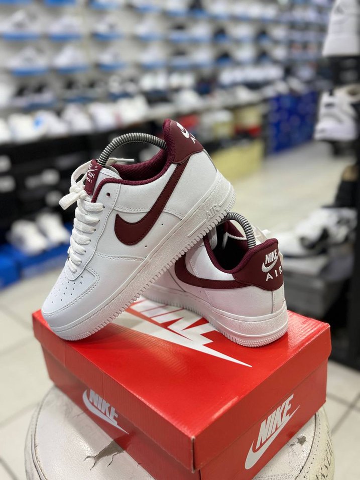 Nike Air Force 1 Beyaz & Bordo Retro Sneaker — görsel 5/7
