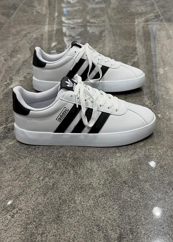 Adidas Siyah Beyaz Retro Sneaker