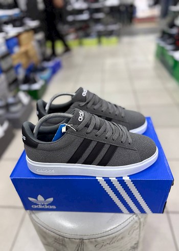 Adidas Gri Suet Sneaker